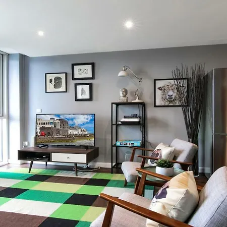 Executive 2 Bedroom Harbour Side